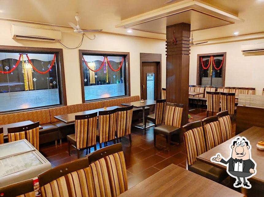 Check out how Hotel Palace looks inside