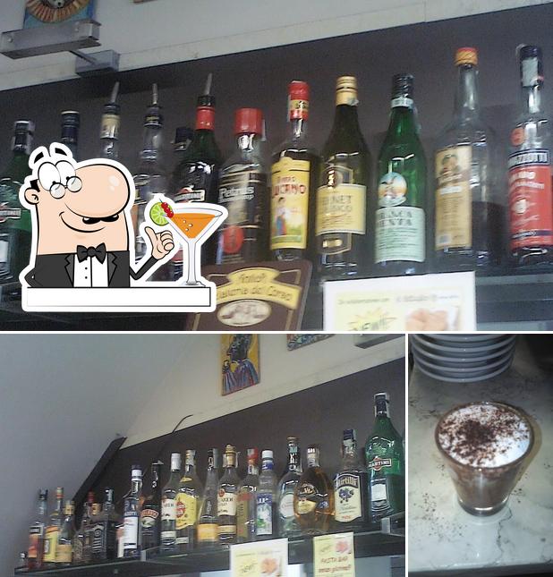 Prenditi un drink dal menu
