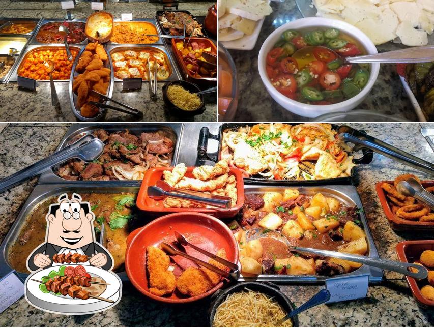 Comida em Restaurante Colonial