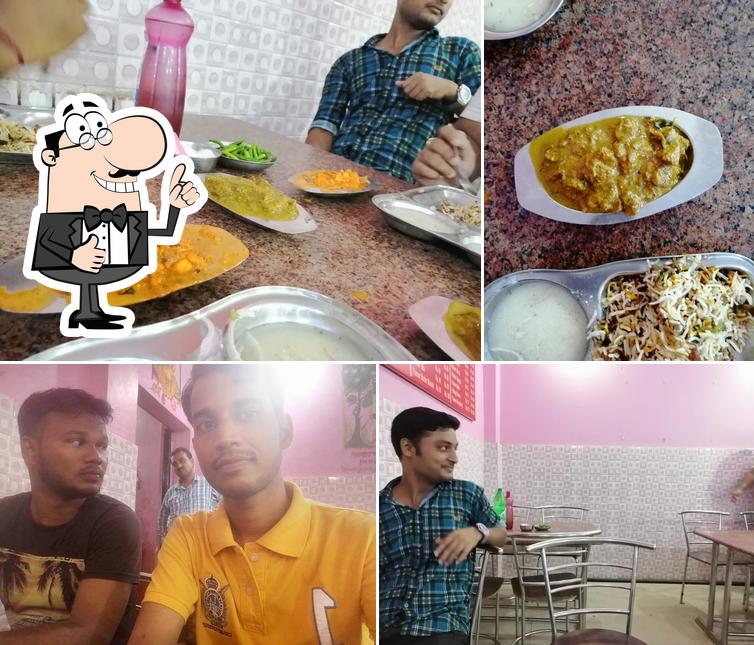 Here's a pic of Trilochan Sahoo Goodfood Veg. restaurant