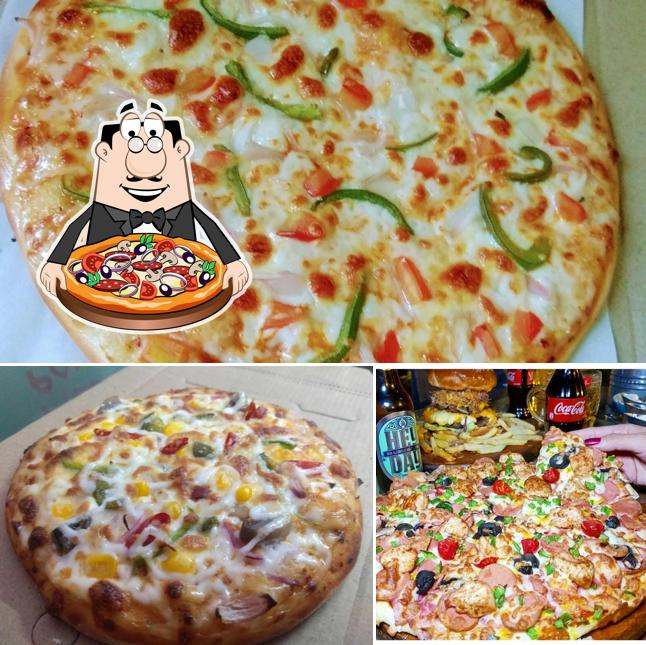 Order pizza at Friends Pizza point