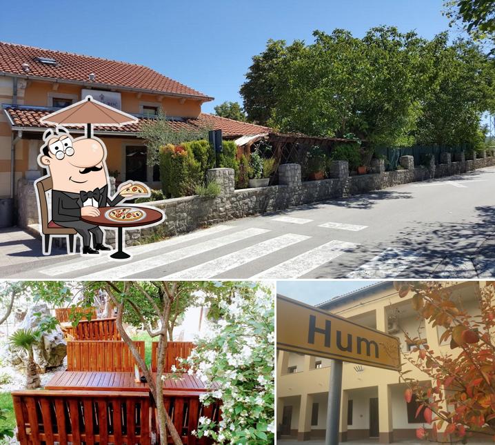 Guarda gli esterni di Cafe ROČ