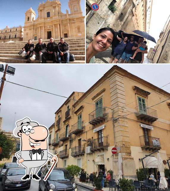 Gli esterni di Caffè Roma