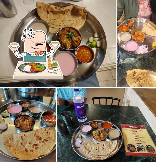 Food at Hotel Tambda Pandhra