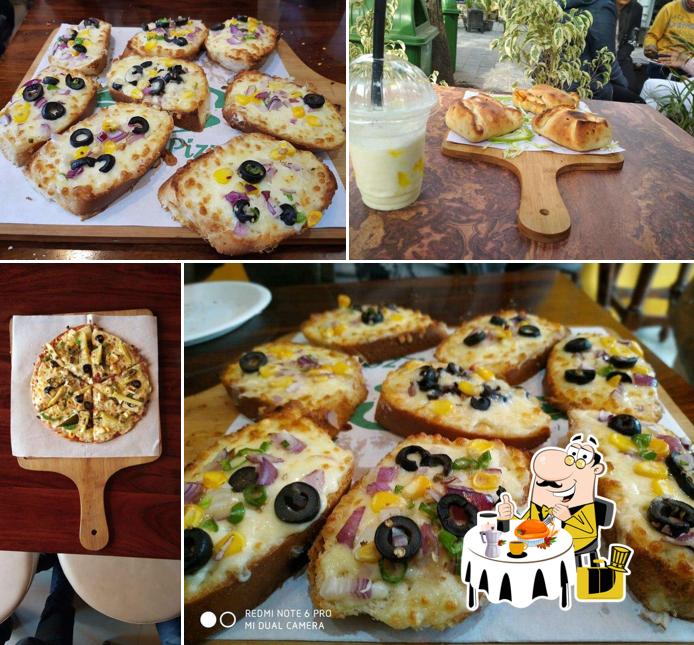 Meals at Pizza Mr. Bean's Restaurant
