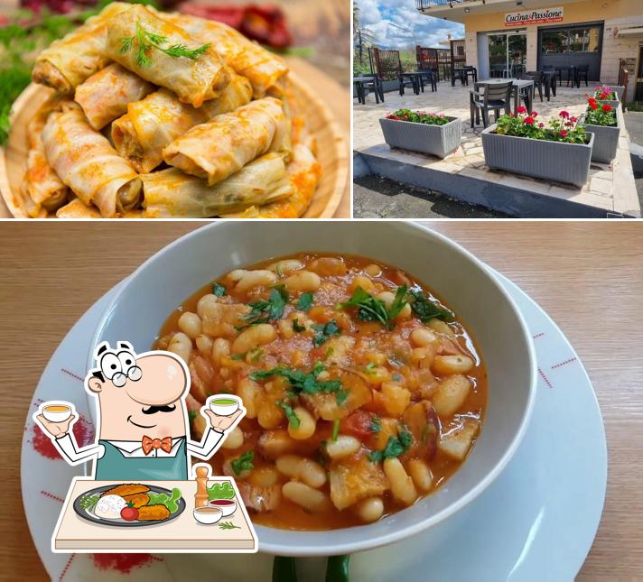 Questa è la foto che presenta la cibo e interni di Cucina&passione