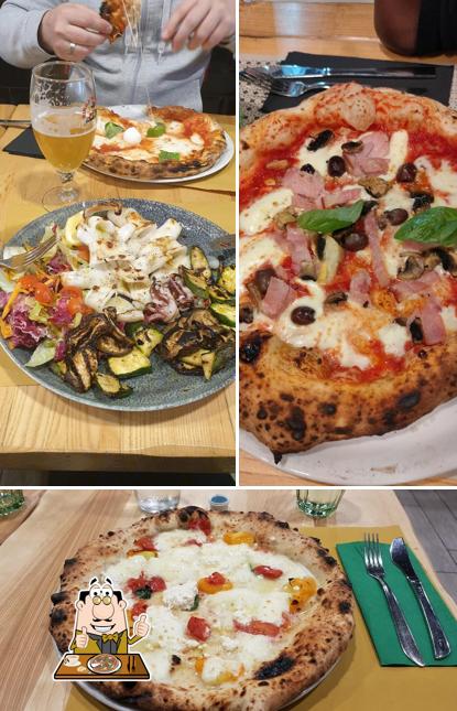 Prova una pizza a Mozzarella e Basilico