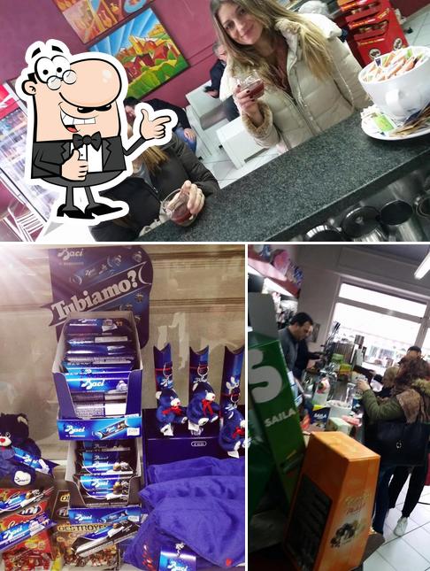 Vedi questa foto di Charlotte