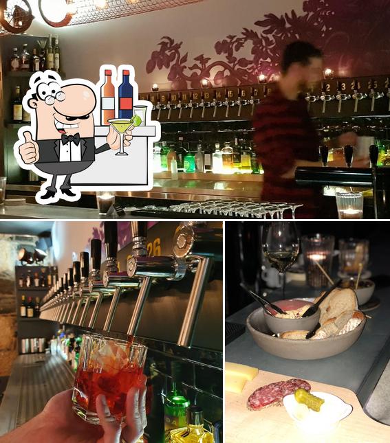 La Taproom si caratterizza per la bancone da bar e cibo