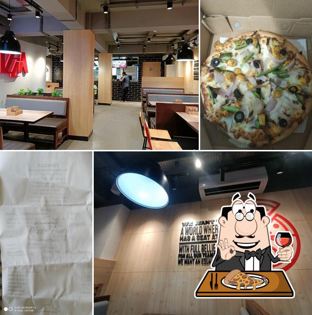 Order pizza at Pizza Hut Zero Point, Itanagar