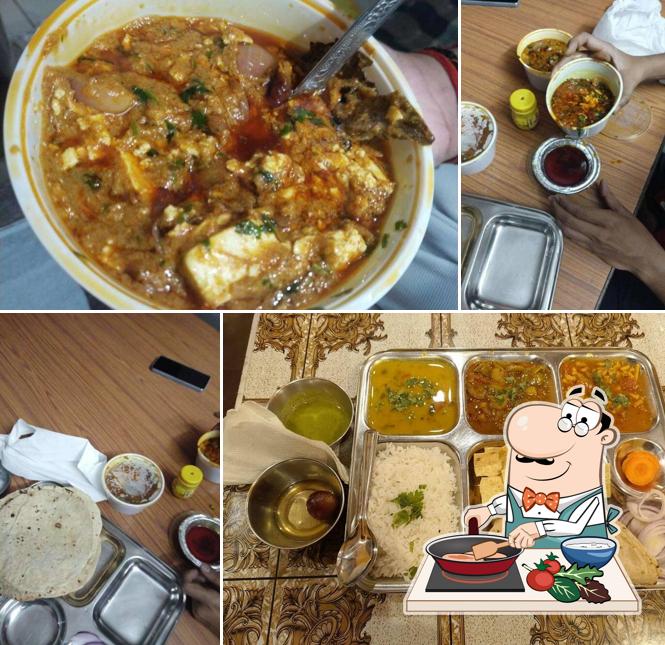 Chicken curry at Shree Sai Bhojnalya &Fast food