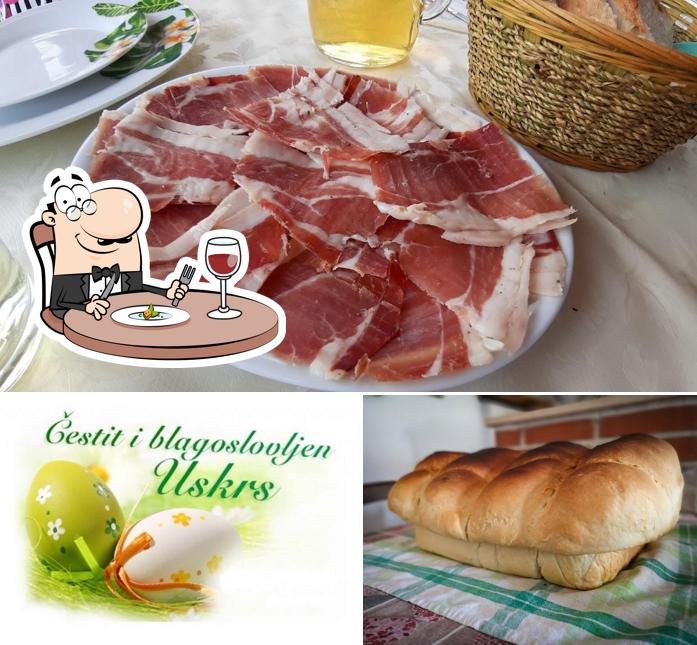 Cibo al Agroturizam Medica