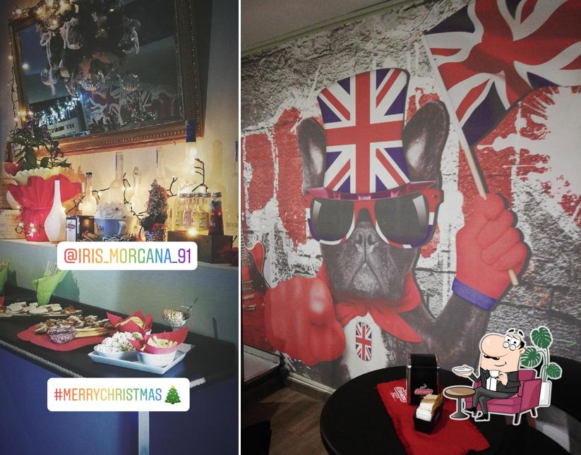 Gli interni di Berry Cafe