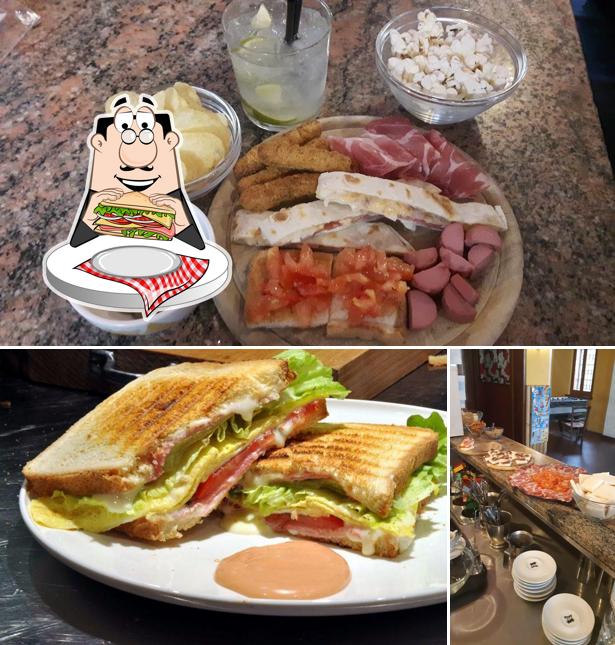 Club sandwich al Bar Calma Apparente Pub