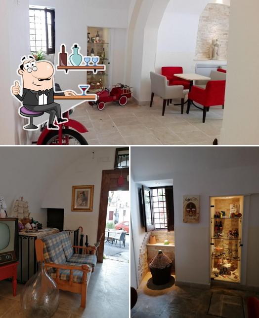 Gli interni di L'Arco Wine Bar
