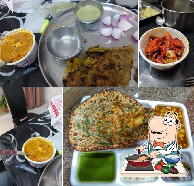 Chicken curry at Bhole Chature
