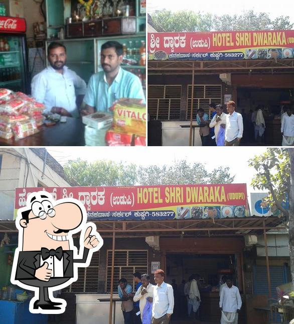 Here's a picture of Hotel Shri DWARAKA