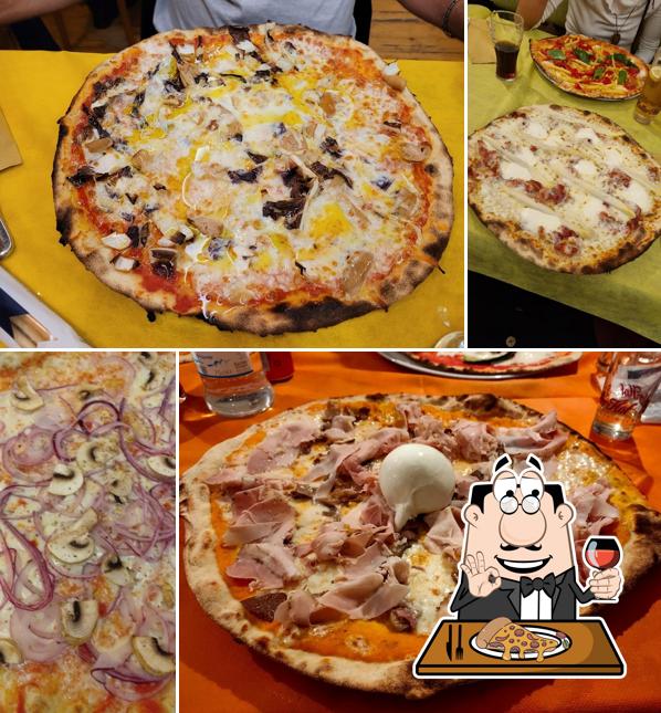 Prenditi una pizza a Bar Pizzeria Costarica