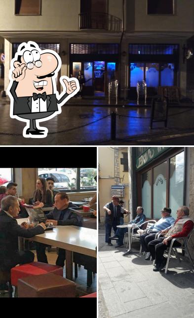 Gli interni di Gin Gin Bar
