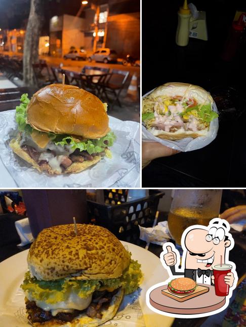 Consiga um hambúrguer no Fofoca's Bar, Restaurante, Churrascaria, Pizzaria, Lanchonete