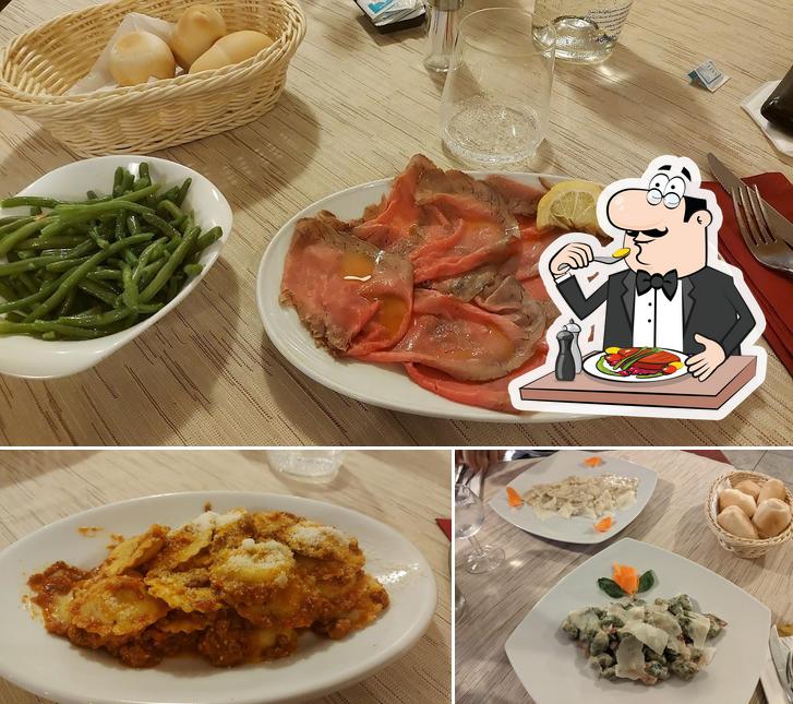 Platti al Ristorante Full Shade Al Poly