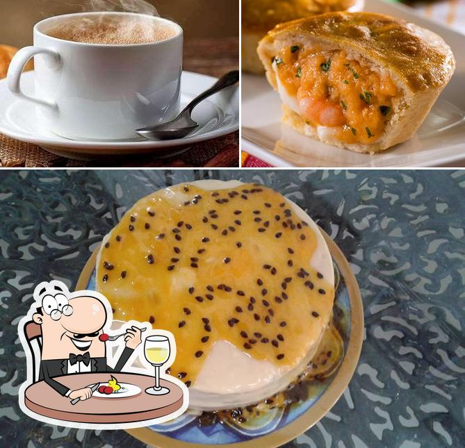 O Estação Expresso se destaca pelo comida e bebida