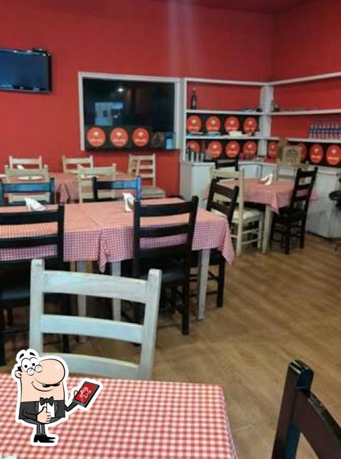Look at this photo of Italian Hub 32