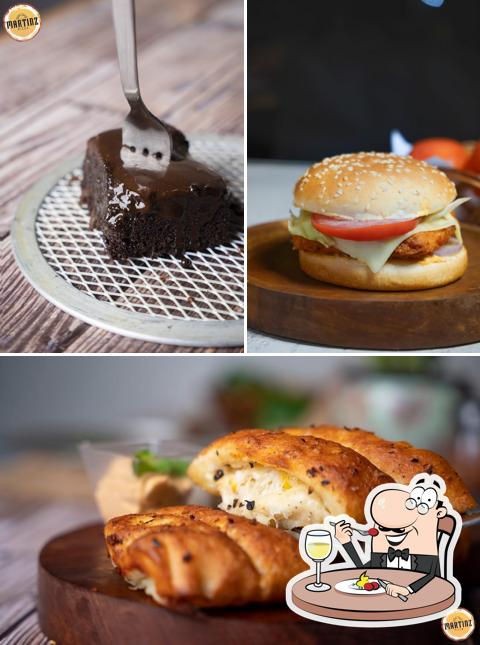 Food at Martinz Pizza