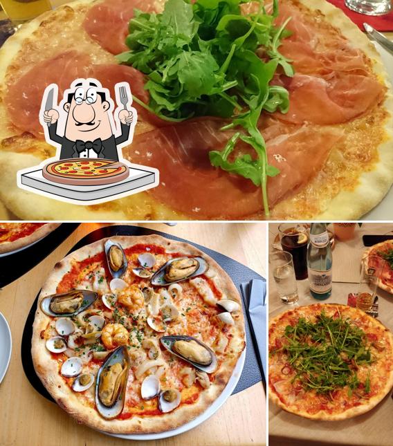 Scegli una pizza a Restaurant Pizzeria Zum Adler - Ristorante All' Aquila