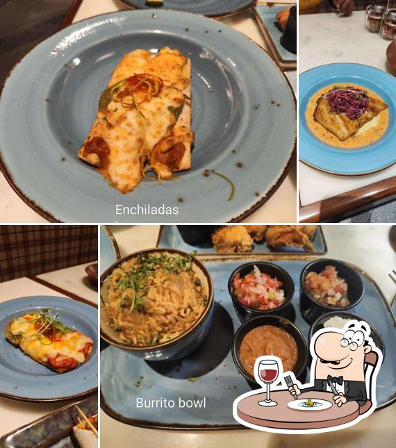 Food at UNO Pizzeria & Grill