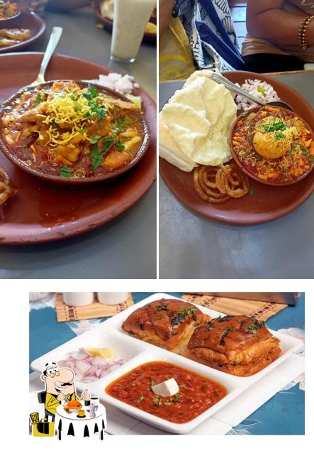 Meals at Varhadi Misal Thane Station