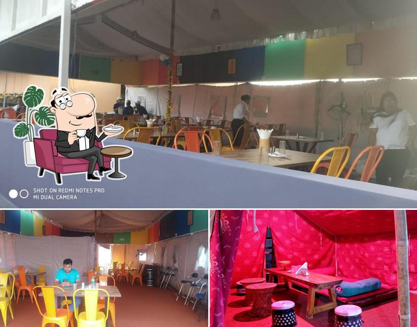 Check out how CHAK DE Curry in Hurry. looks inside