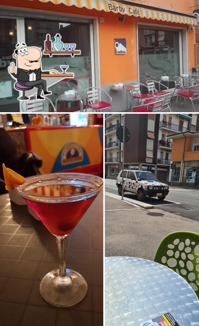 La immagine della interni e alcol di Barby cafe Giangi cocktail