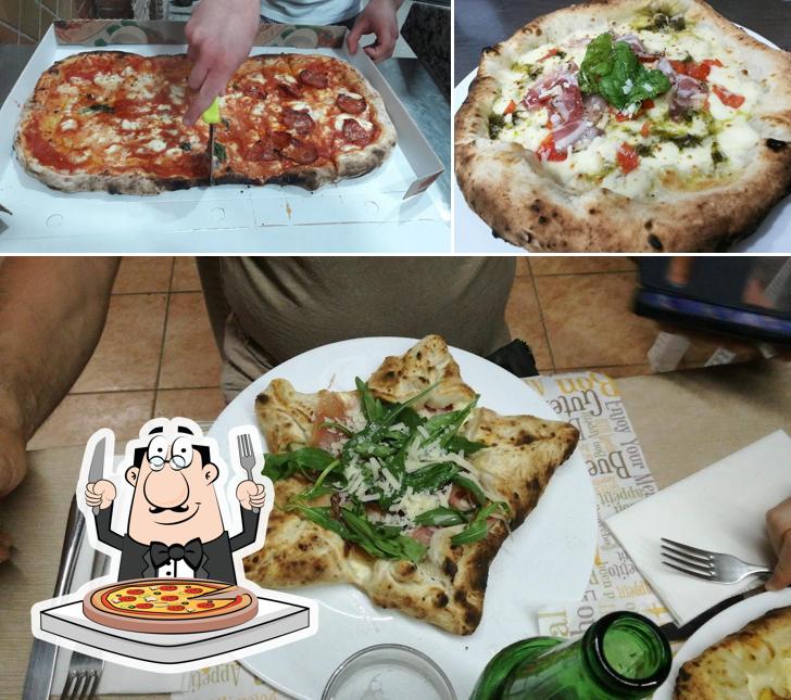 Prenditi una pizza a Pizzeria Royal Cicciano