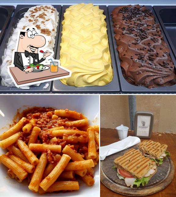 Cibo al Sisters' Café - Caffetteria E Tavola Fredda