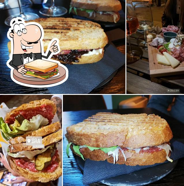 Toast al formaggio al Cru d'Bra