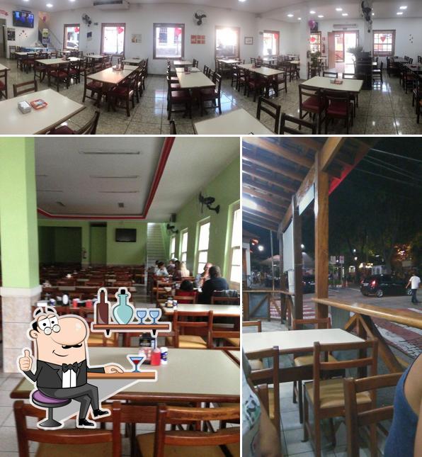 O interior do Good Chicken’s Centro