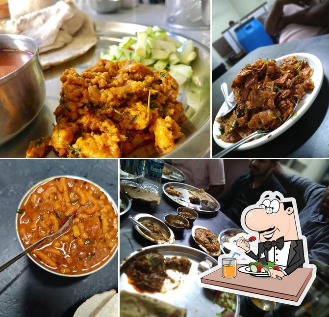 Meals at Mahavir Jain Khanaval