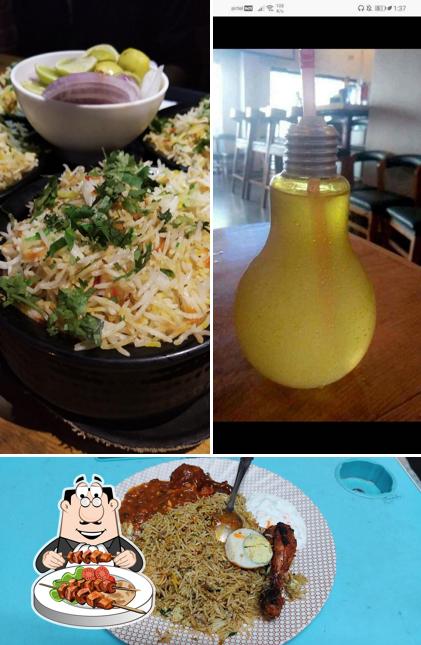 Food at R's Oriental