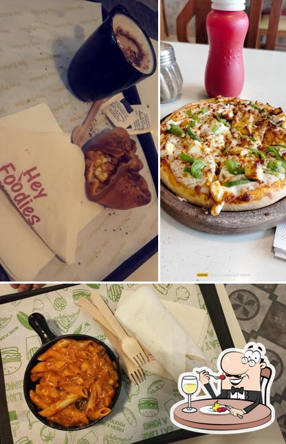 Meals at Hey Foodies