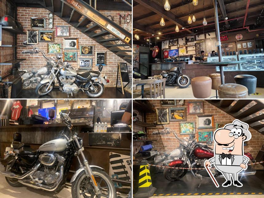 You can get some fresh air at the outside area of Motown Stories Cafe