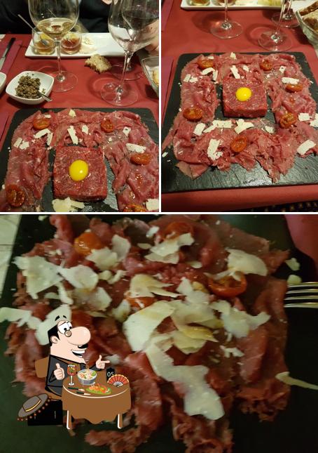Sideways vineria bistrot si caratterizza per la cibo e alcol