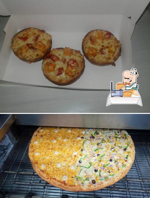 Garlic bread at LA PINO'Z PIZZA DHARAMSHALA