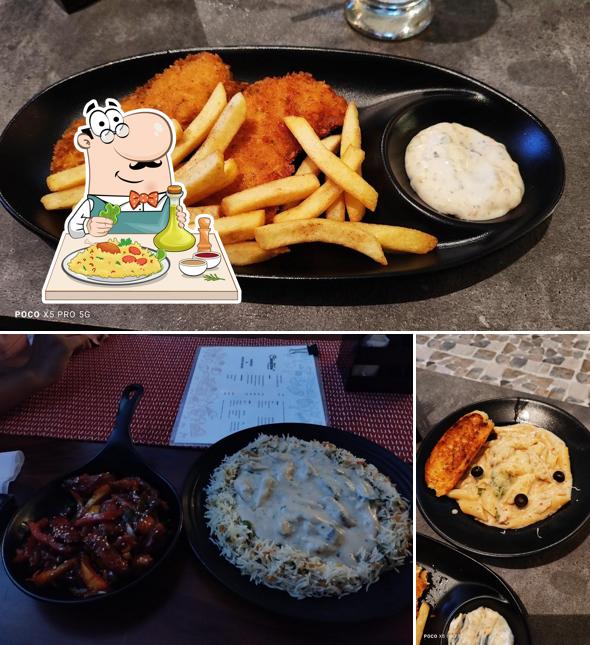 Food at CHHAYATARU CAFE