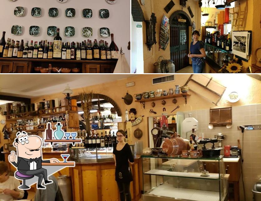 Dai un'occhiata agli interni di Ai Do Fogheri