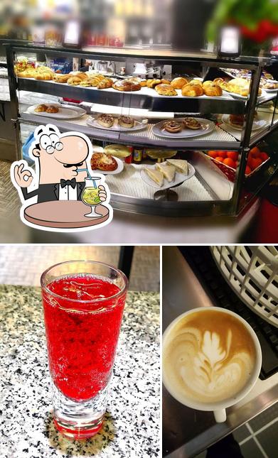 Tra le varie cose da Cin Cin Snack - Bar si possono trovare la bevanda e cibo