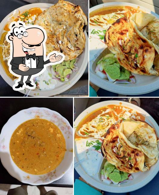 Look at the photo of Raju Chur Chur Naan