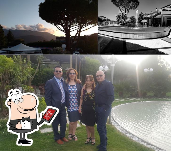 Goditi la vista dall'area esterna di Ristorante Giardino delle Rose