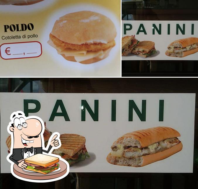 Toast al formaggio al PAUSA SNACK Panini e Tramezzini