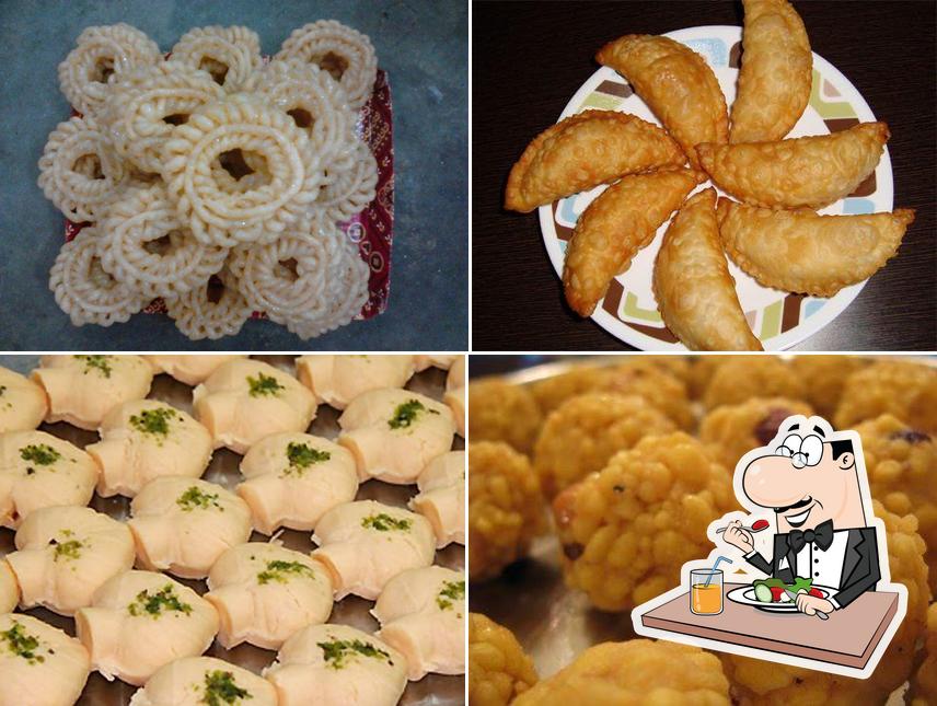 Meals at Profulla Mistanna Bhander